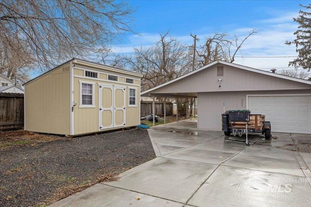 711 E Ave D, Jerome, ID 83338