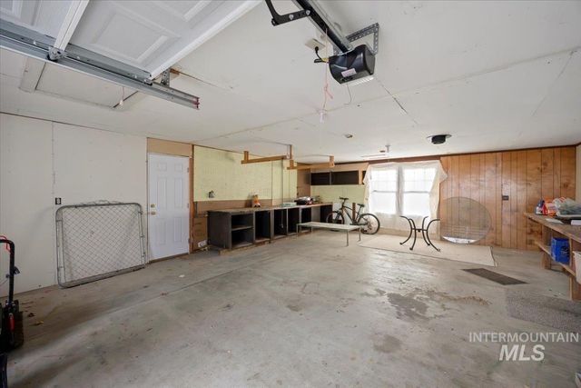 711 E Ave D, Jerome, ID 83338