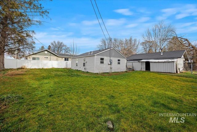 711 E Ave D, Jerome, ID 83338