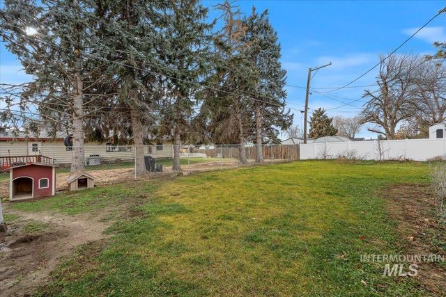 711 E Ave D, Jerome, ID 83338