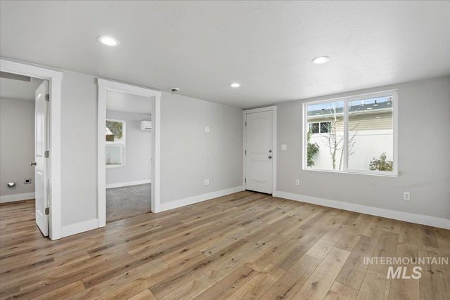 711 E Ave D, Jerome, ID 83338