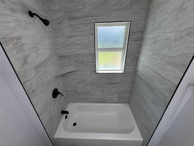 2608 Roseland Street, Fort Worth, TX 76103