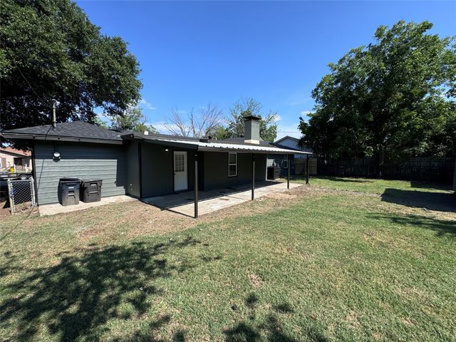 2608 Roseland Street, Fort Worth, TX 76103