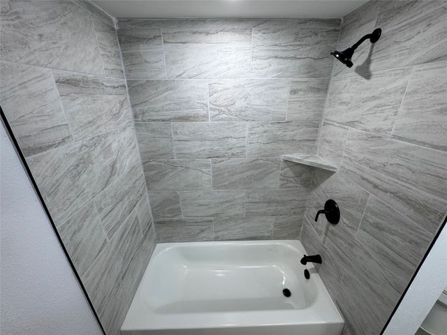 2608 Roseland Street, Fort Worth, TX 76103