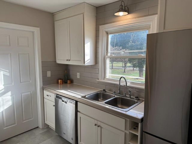 1611 10th ST, Roanoke, VA 24012
