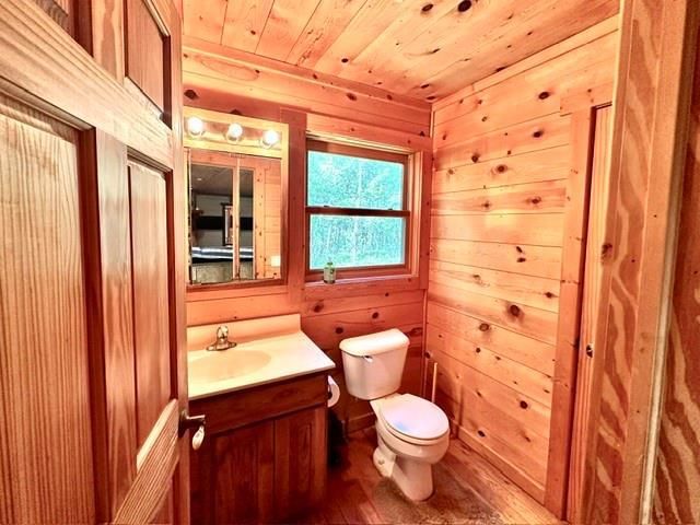 14365W Skiers Lane, Hayward, WI 54843