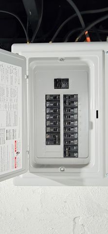 105 N Clairmont Avenue, Springfield, OH 45503