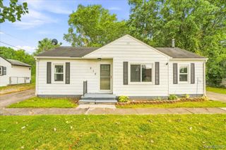 815 N Hix Road, Westland, MI 48185