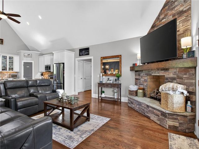 6920 Holly Springs Road, Clermont, GA 30527
