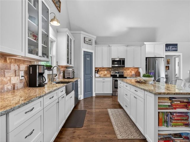 6920 Holly Springs Road, Clermont, GA 30527