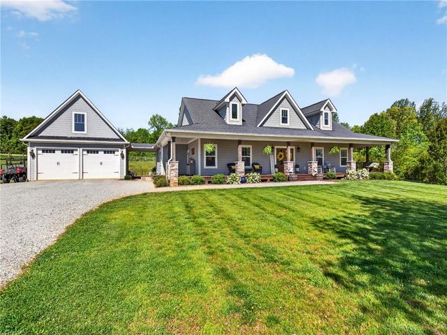 6920 Holly Springs Road, Clermont, GA 30527