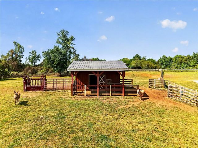 6920 Holly Springs Road, Clermont, GA 30527
