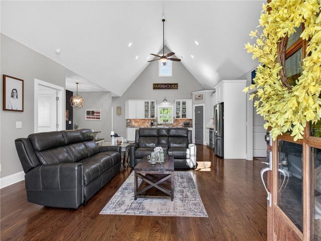 6920 Holly Springs Road, Clermont, GA 30527