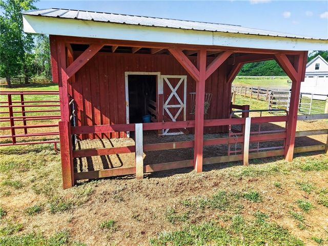 6920 Holly Springs Road, Clermont, GA 30527