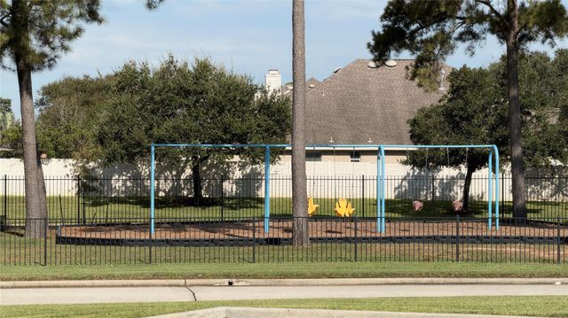 19015 White Horse Drive, Tomball, TX 77377
