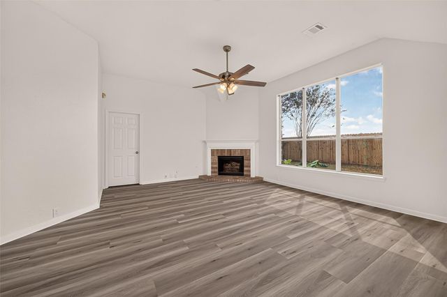 19015 White Horse Drive, Tomball, TX 77377