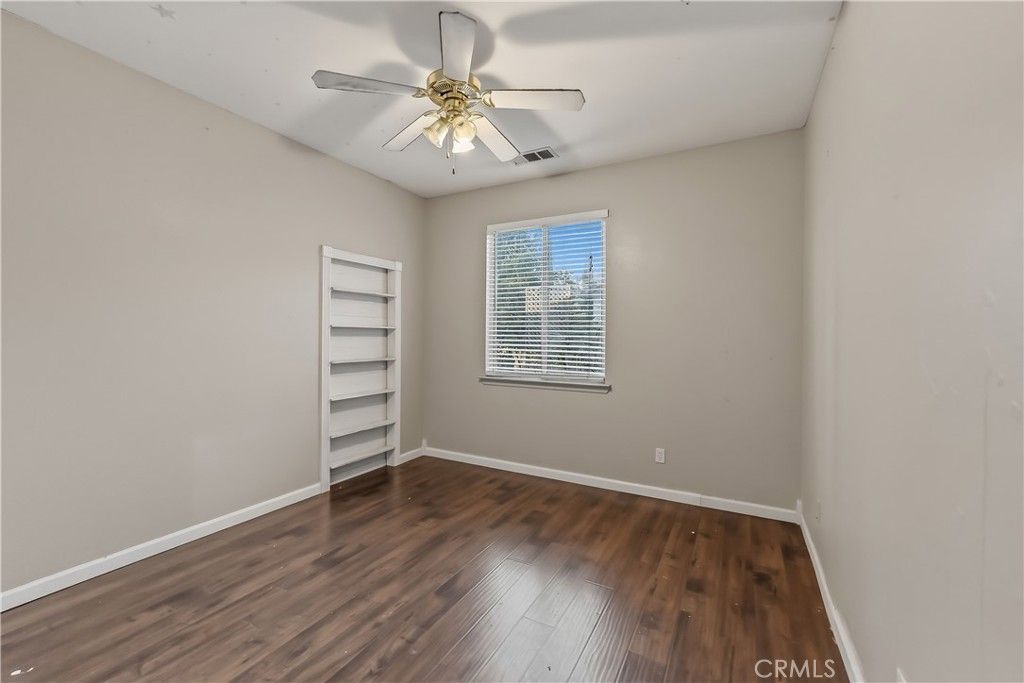 Image 16 of property listing at 2670 Hicks, Selma, CA 93662