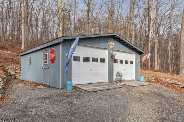 442 Little Brook Road, Lebanon Twp., NJ 08826