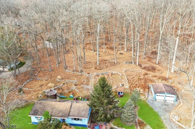 442 Little Brook Road, Lebanon Twp., NJ 08826