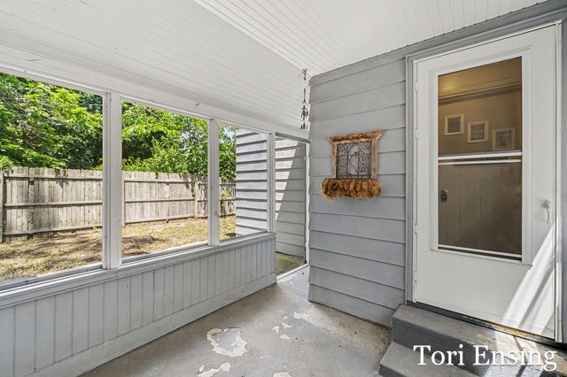212.5 E Montcalm Street, Greenville City, MI 48838