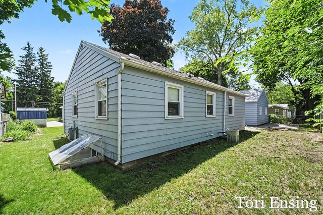 212.5 E Montcalm Street, Greenville City, MI 48838