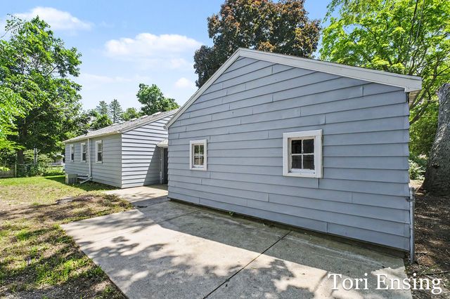 212.5 E Montcalm Street, Greenville City, MI 48838