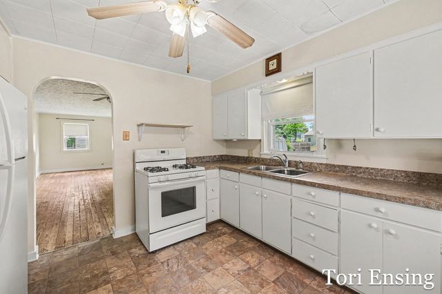 212.5 E Montcalm Street, Greenville City, MI 48838