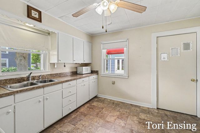 212.5 E Montcalm Street, Greenville City, MI 48838
