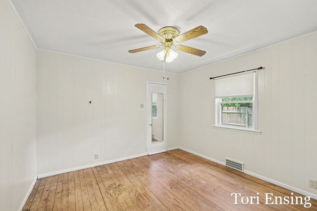 212.5 E Montcalm Street, Greenville City, MI 48838