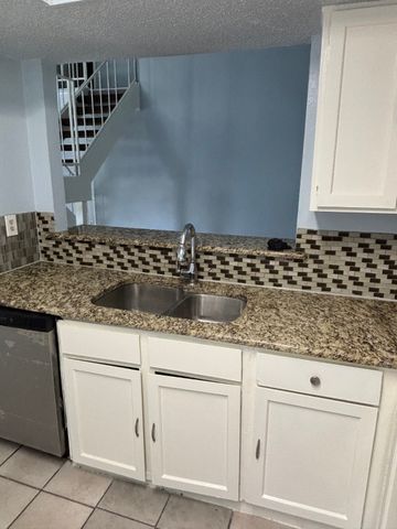 2207 Heritage Circle, Carrollton, TX 75006