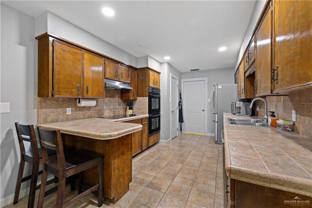 2212 N Bryan Road, Mission, TX 78572