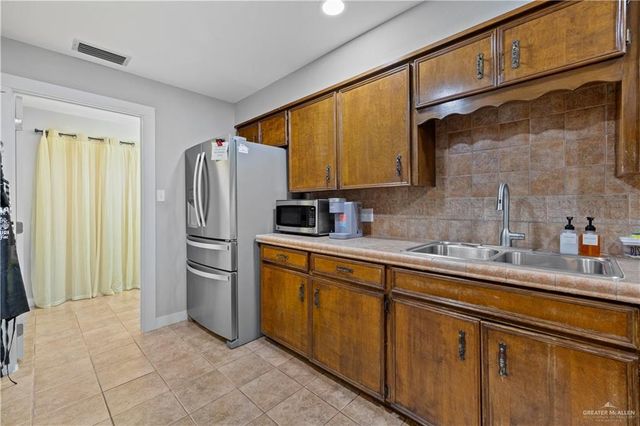 2212 N Bryan Road, Mission, TX 78572