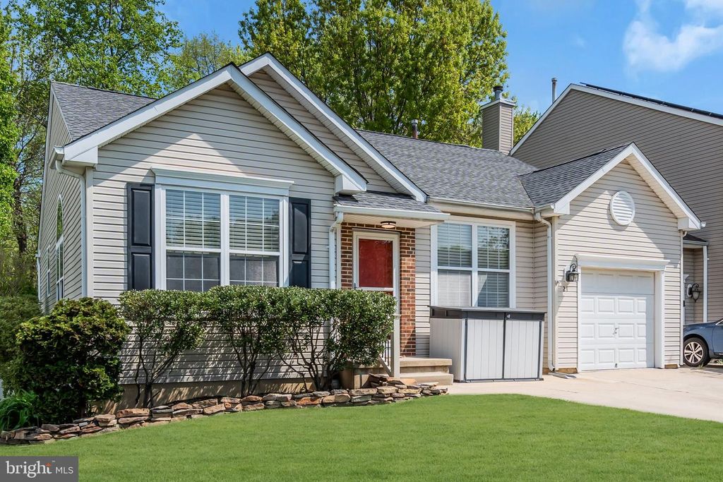 21 AMARA LN, Westampton, NJ 08060