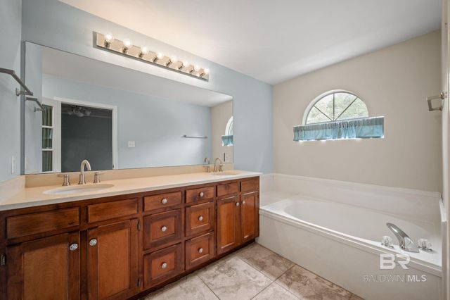 7750 Charleston Oaks Drive, Daphne, AL 36526