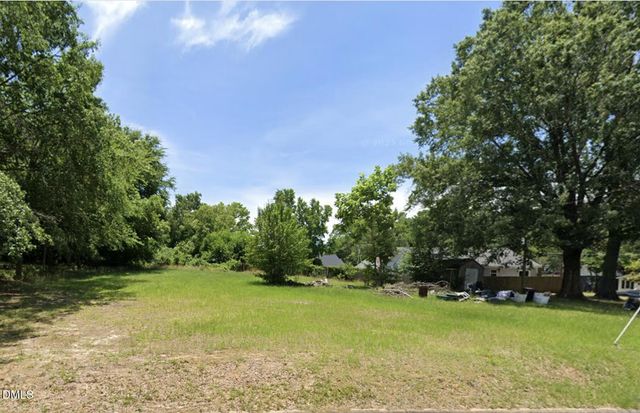 207 W Jones Street, Fuquay Varina, NC 27526
