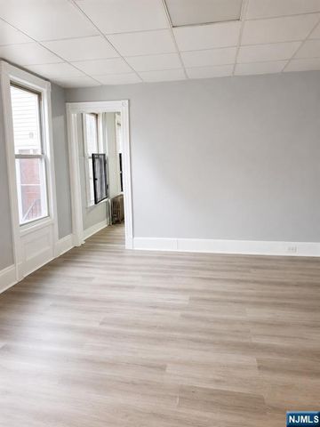 165 Pearl Street, Paterson, NJ 07501