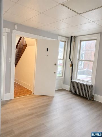 165 Pearl Street, Paterson, NJ 07501