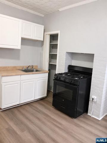 165 Pearl Street, Paterson, NJ 07501