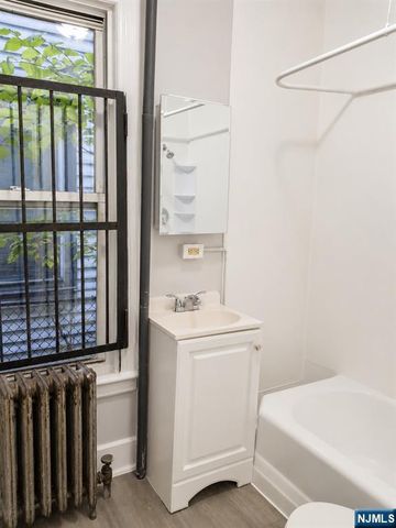 165 Pearl Street, Paterson, NJ 07501