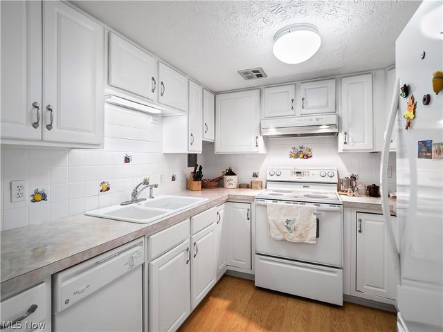 50 S Rocky River Drive 705, Berea, OH 44017