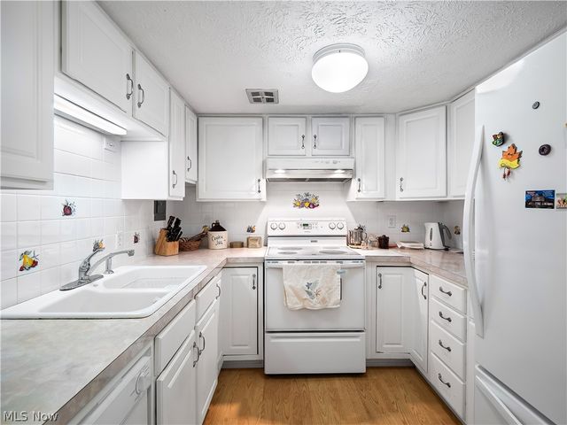 50 S Rocky River Drive 705, Berea, OH 44017