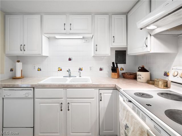 50 S Rocky River Drive 705, Berea, OH 44017