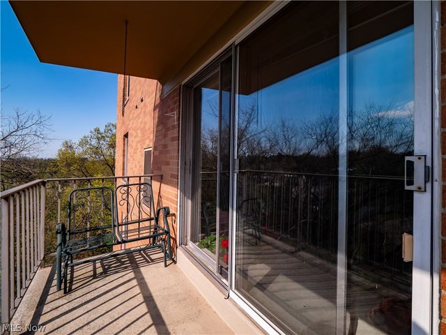 50 S Rocky River Drive 705, Berea, OH 44017