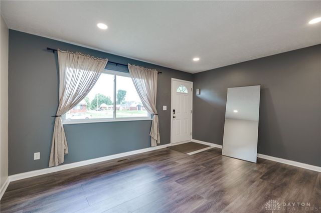 1861 Iowa Drive, Xenia, OH 45385