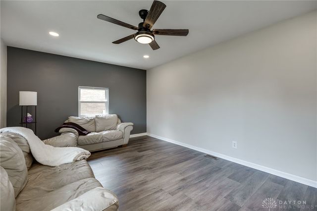 1861 Iowa Drive, Xenia, OH 45385