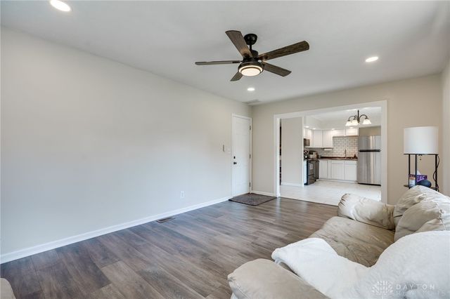 1861 Iowa Drive, Xenia, OH 45385