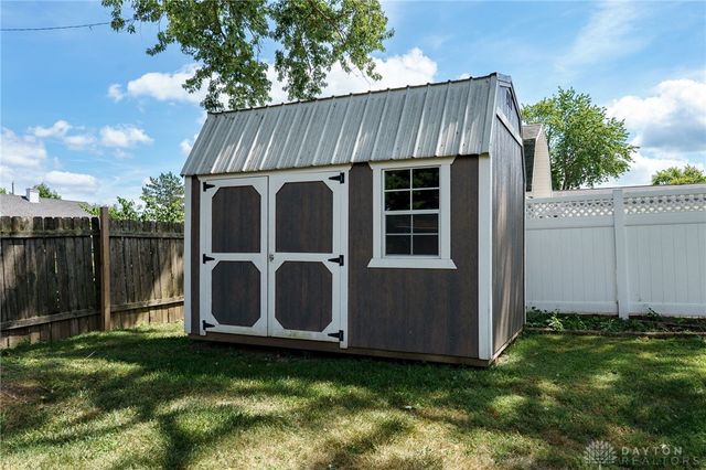 1861 Iowa Drive, Xenia, OH 45385