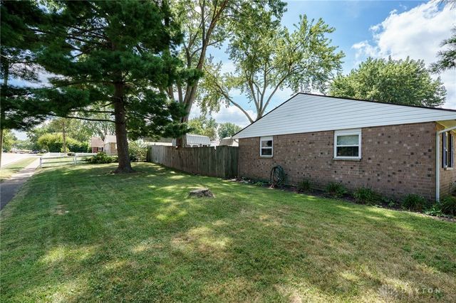 1861 Iowa Drive, Xenia, OH 45385