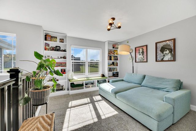 W2464 Leasure WAY, East Troy, WI 53120