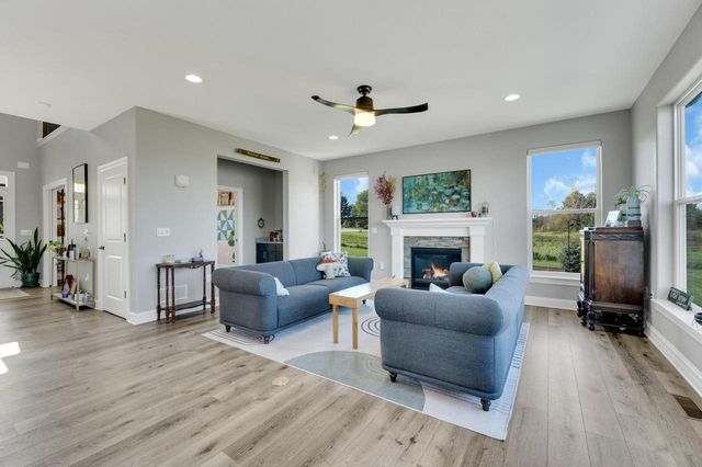 W2464 Leasure WAY, East Troy, WI 53120